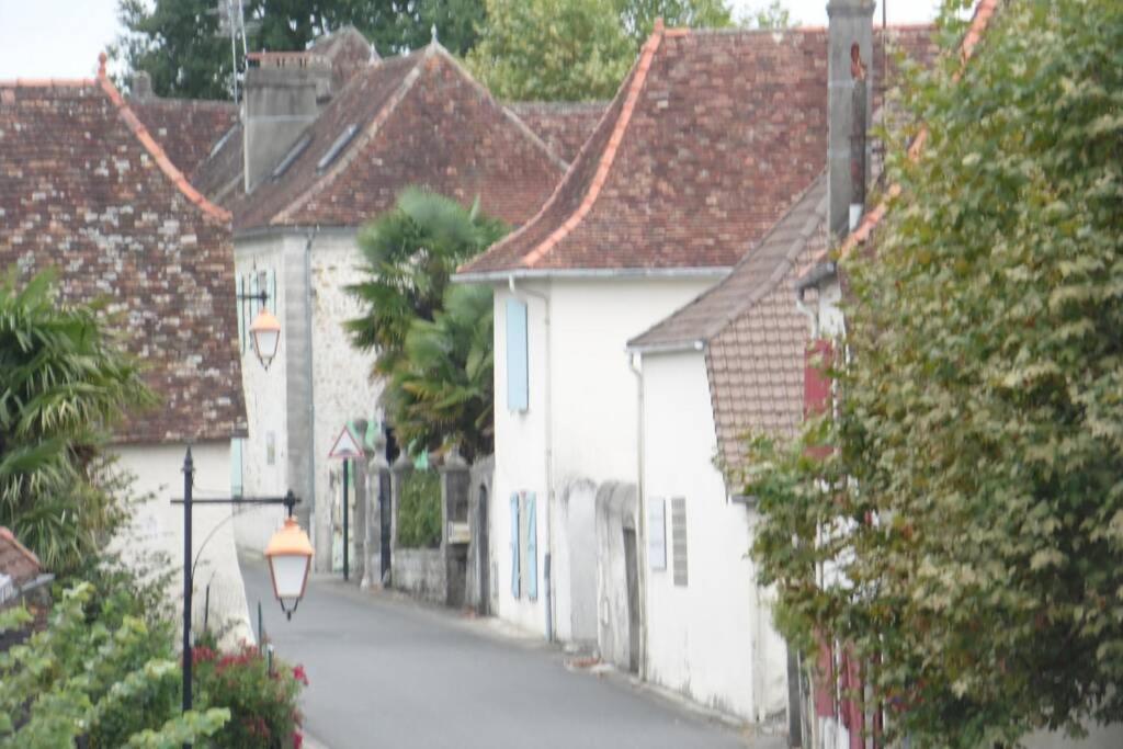 Appartement Meuble Classe 2 Etoiles Tout Confort Lagor エクステリア 写真